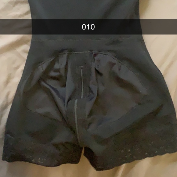 Fajas - Picture 9 of 16